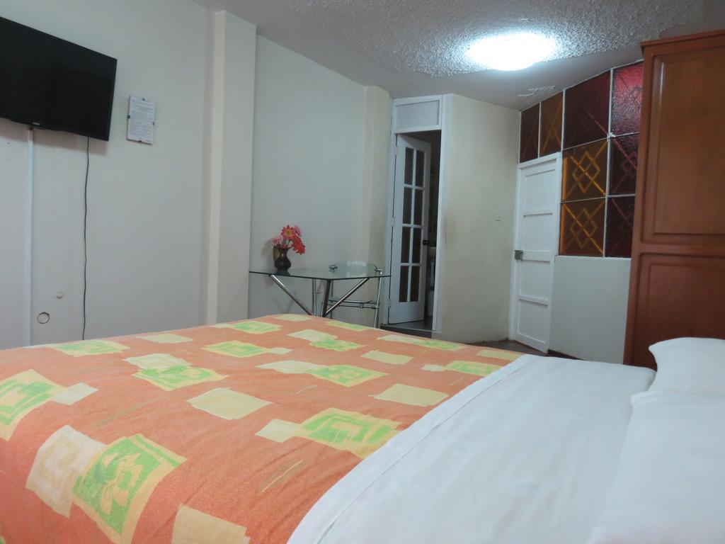 Bed and Breakfast Residencial El Sol De Los Pinos Trujillo Exterior foto