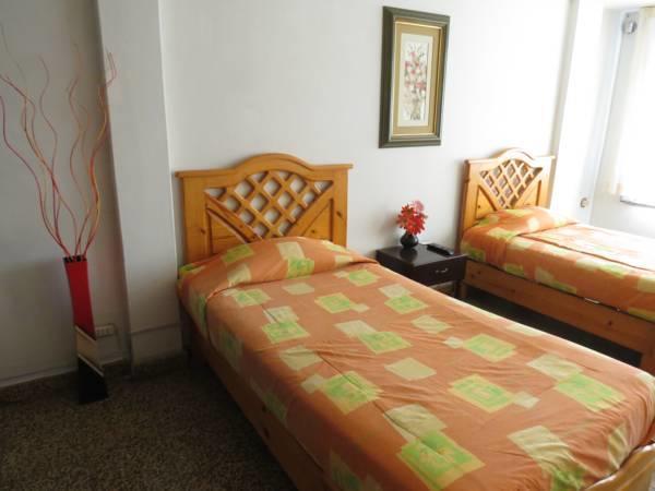 Bed and Breakfast Residencial El Sol De Los Pinos Trujillo Exterior foto