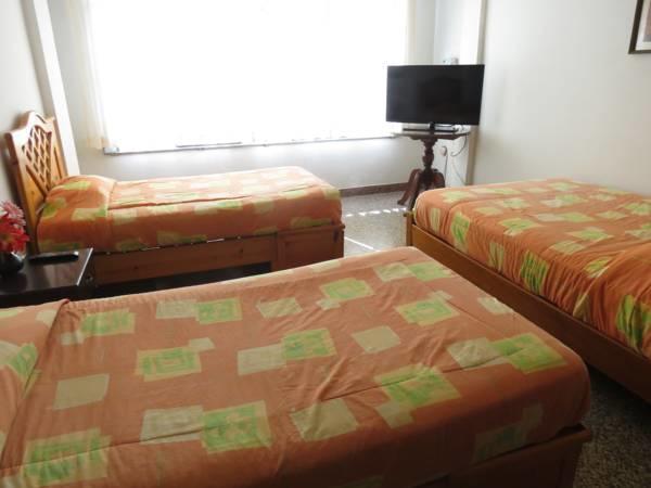 Bed and Breakfast Residencial El Sol De Los Pinos Trujillo Exterior foto